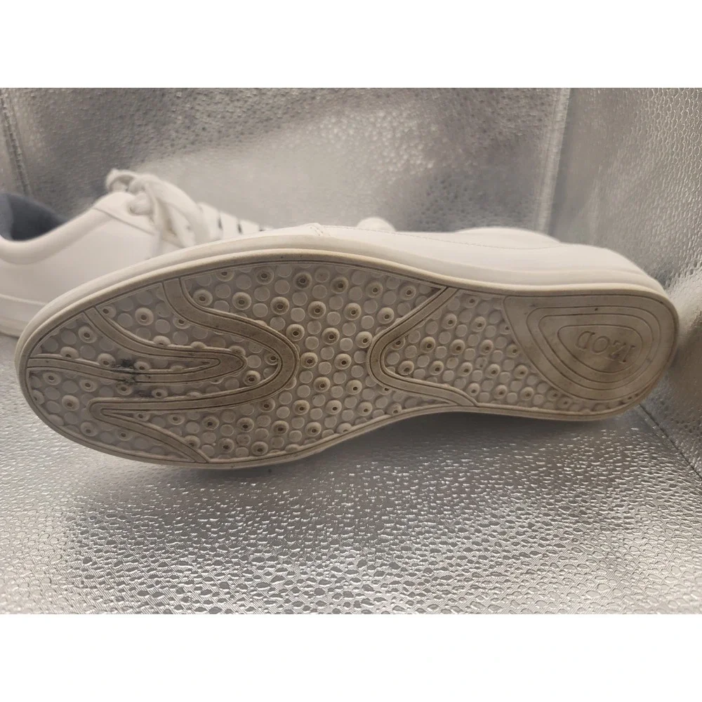 IZOD Men's White Memory Foam Lion Sneakers Size 9M Casual Low Top Comfort Shoes‎